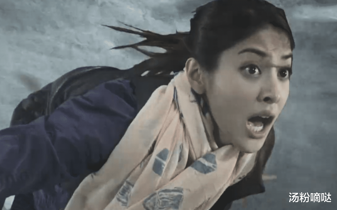 张保仔|瞪眼、面部狰狞没演技，6年前的这部TVB穿越剧，女主被吐槽太尴尬