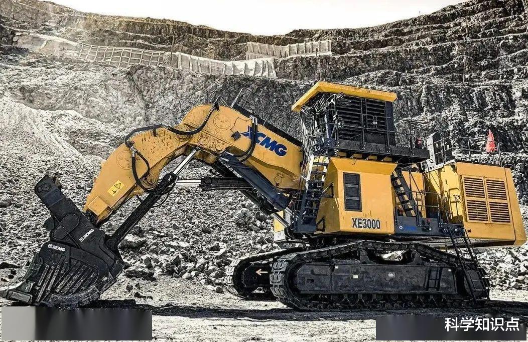 挖掘机|“神州第一挖”在中国亮相，一铲起50吨煤，动力超两台99式坦克