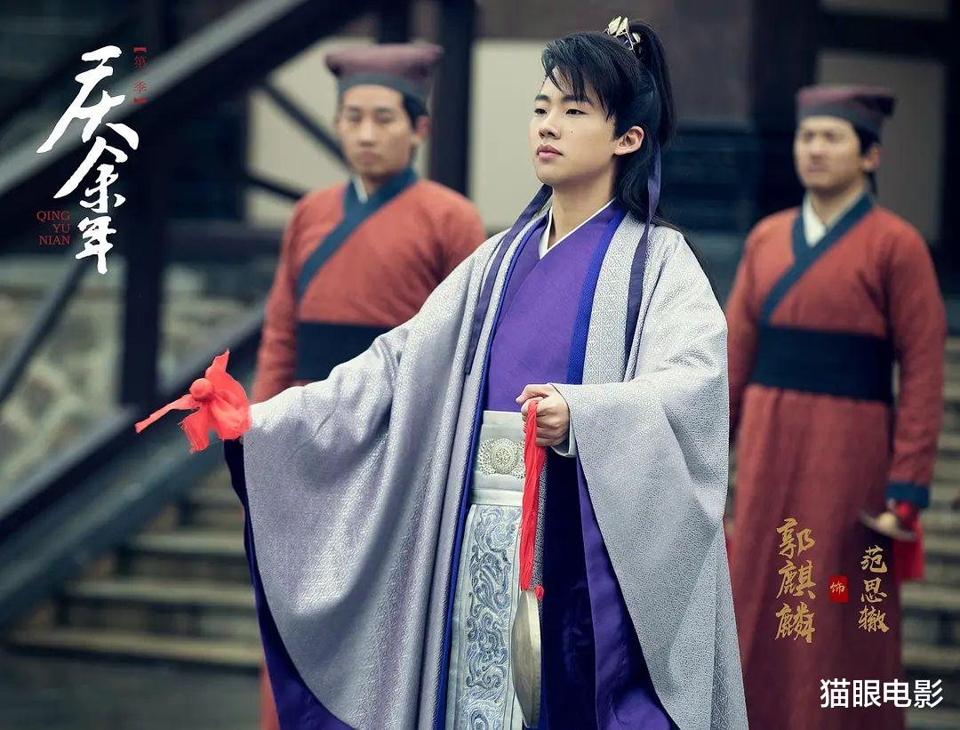 成龙|成龙刘浩存新片开机！海报C位是一匹马，大哥67岁宝刀未老