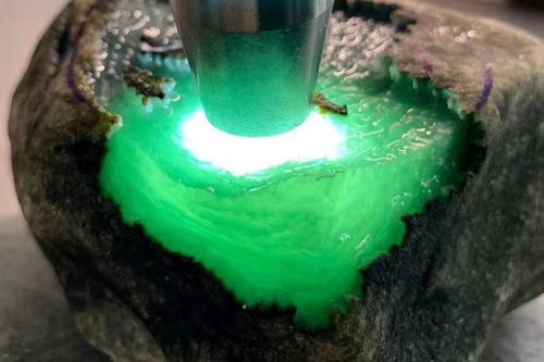 翡翠|史上最惨“天价”标王：5亿翡翠原石无人敢要