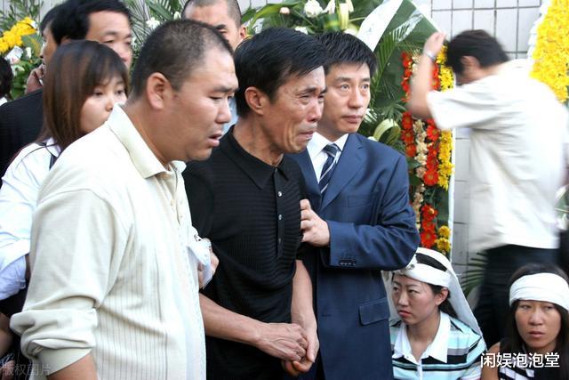 高秀敏|高秀敏去世已经16年，女儿被传败光7套房产，如今过得怎么样？