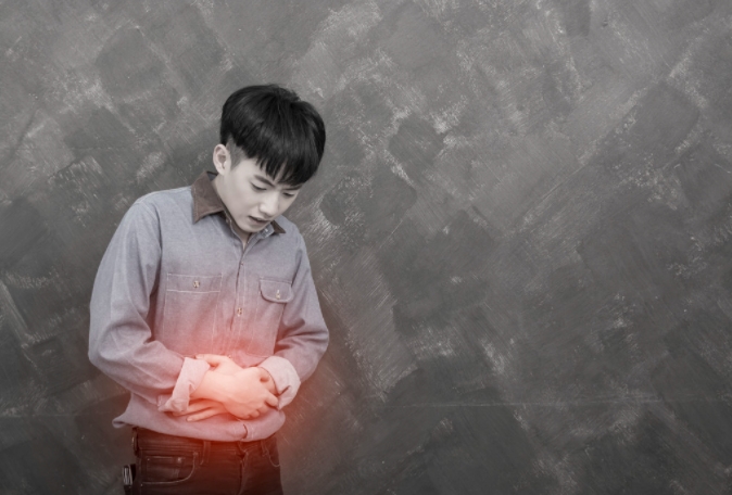 肝脏|53岁男子确诊肝癌，一个月后离世，医生：2种食物常吃，铁打的肝也顶不住