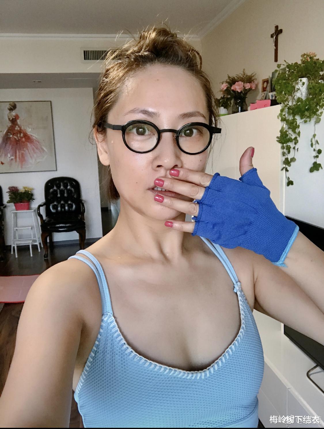 乌托邦|56岁的张卫健长期在外拍戏接触上千女演员，这个举动让老婆信他