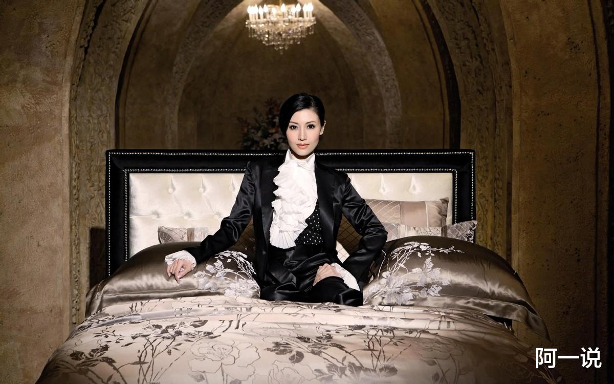 向华强|李嘉欣嫁给富豪许晋亨后不愿生育，婆婆放言：“不要孩子就走人”