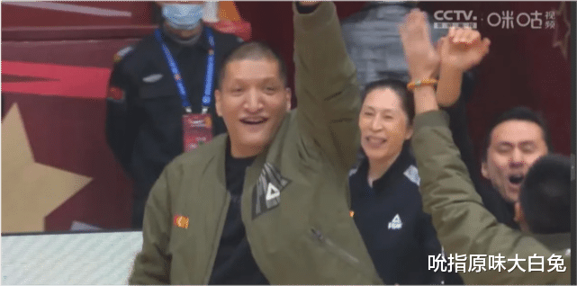 女篮|破案了！内蒙古女篮夺冠，姚明为何显得情绪不高？巴特尔激动异常