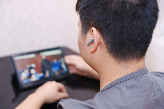 评测|除了降噪和音质还有新玩法，JBL LIVE PRO+特别版评测