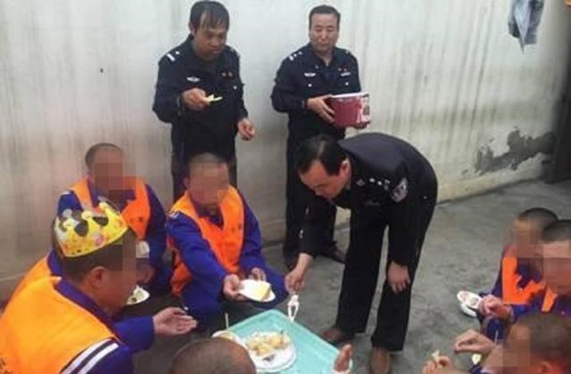 王立华假冒警察绑架明星，因车牌被抓获，枪决遗愿：给监狱送锦旗