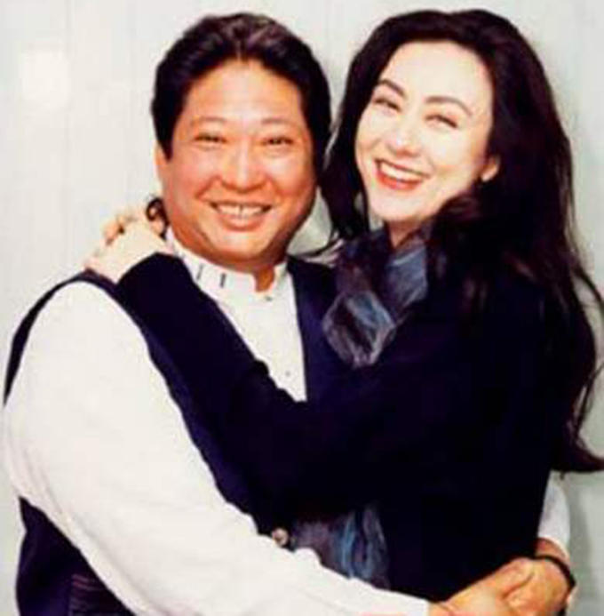 秦岚|“大哥大”洪金宝的桃色江湖：为娶港姐，抛弃发妻，如今还不老实