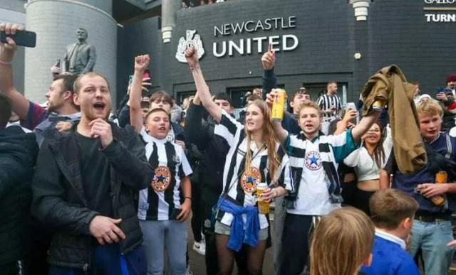 刘华体会讲体育课|球迷调侃纽卡冬窗预算，不像土豪做法，再不引援恐怕就要降级了