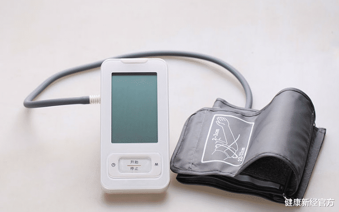 芹菜|血压“稳定剂”已找到，芹菜加上它，每天坚持吃一点，血压嗖嗖往下降