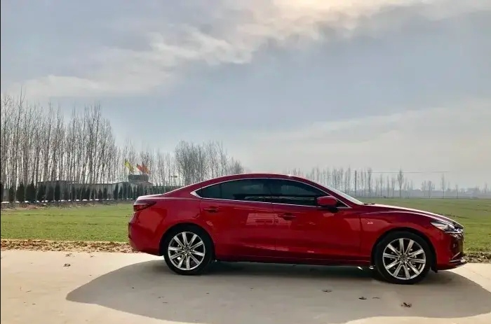 才哥讲社会 马自达这不开窍那不迎合的，阿特兹车主：真实使用体验竟是这般？