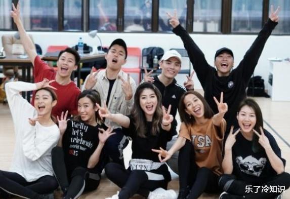 陈慧琳|许晴张敏终究是老了，同样是50来岁，陈慧琳却活成了18岁少女