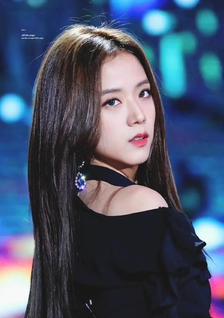 金智妮|Jennie和rose为智秀宣传新剧遭炮轰，粉丝也闭麦，Lisa躲过一劫