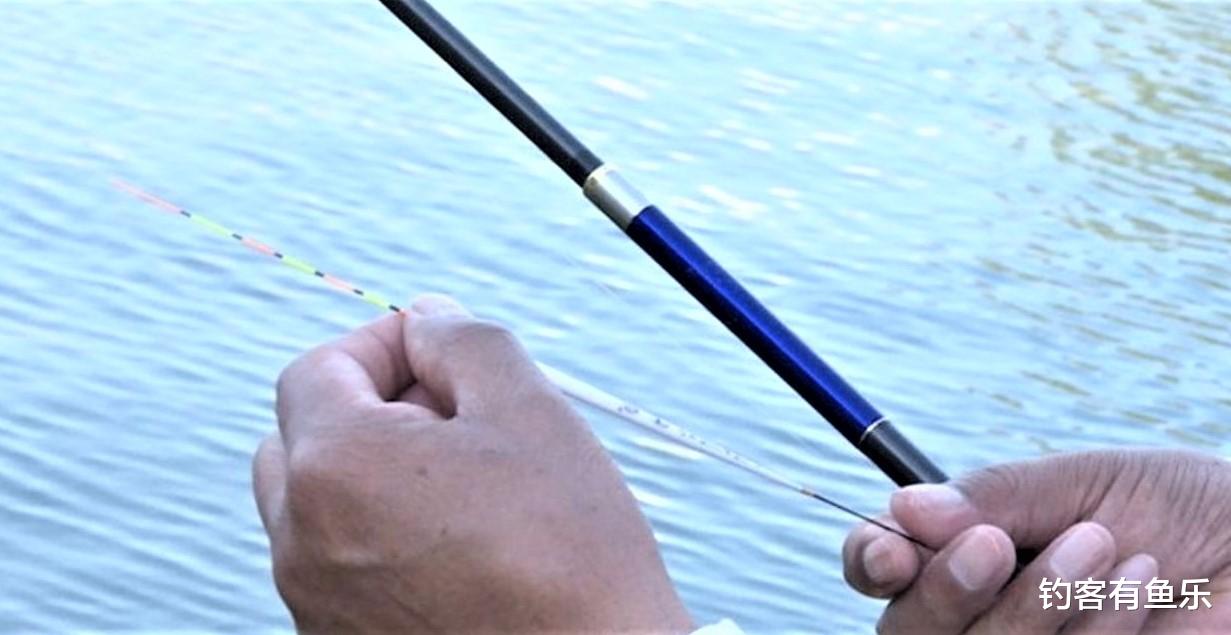 饵料|野钓这样调漂，简单实用，钓鱼新手一见就会
