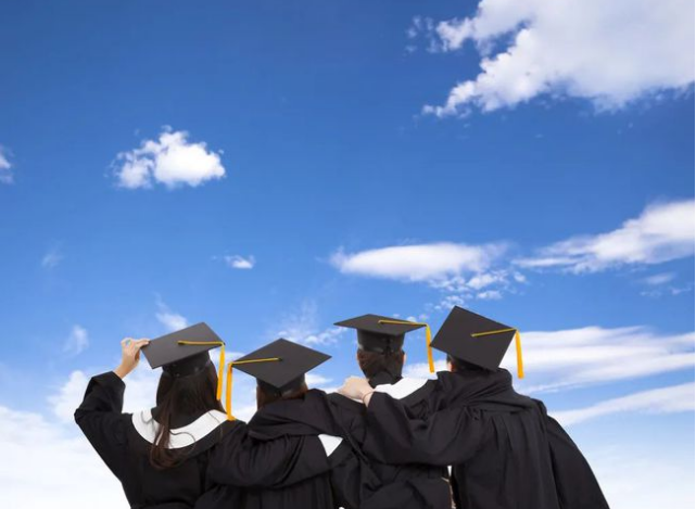 留学生|博士生穷到只能住帐篷，出国留学连工作也找不到，深造意义何在？