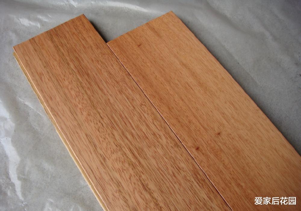 担心实木地板受损？学会5个小妙招，轻松保护好家里的实木地板