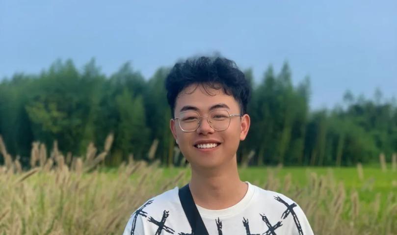 吴洪娜聊说育儿|大学当上副班主任!5位超牛学霸,来自同个学院,集体保研双一流