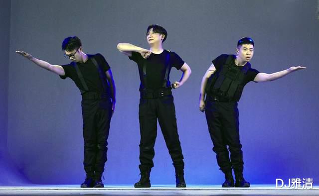 一年一度喜剧大赛|看《喜剧大赛》发现12位宝藏演员，人人戏好却不红，谁是下一个沈腾？