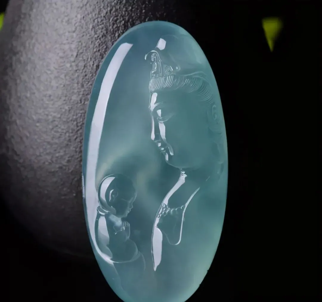 翡翠|翡翠观音、佛......行家解密为什么翡翠雕刻总是老样式？