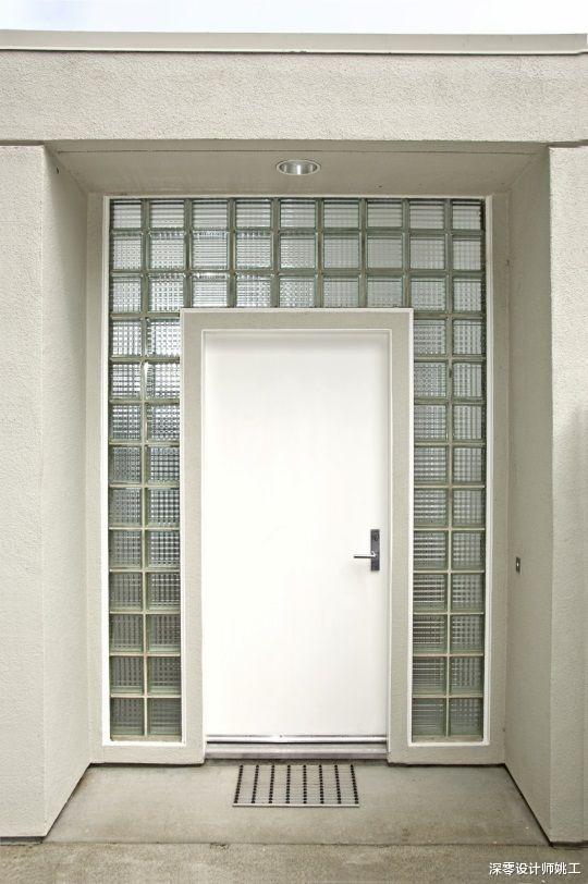 别墅不妨选择这样设计，入户门搭配门廊设台阶，提升整个住宅的档次感