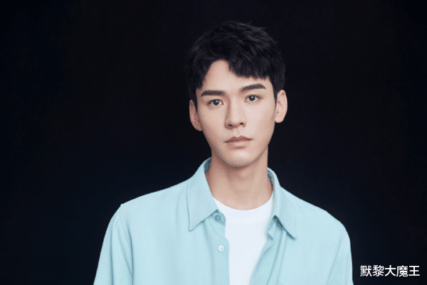 李易峰|“最受欢迎”男演员大洗牌，李易峰仅第7，肖战第2，榜首实至名归