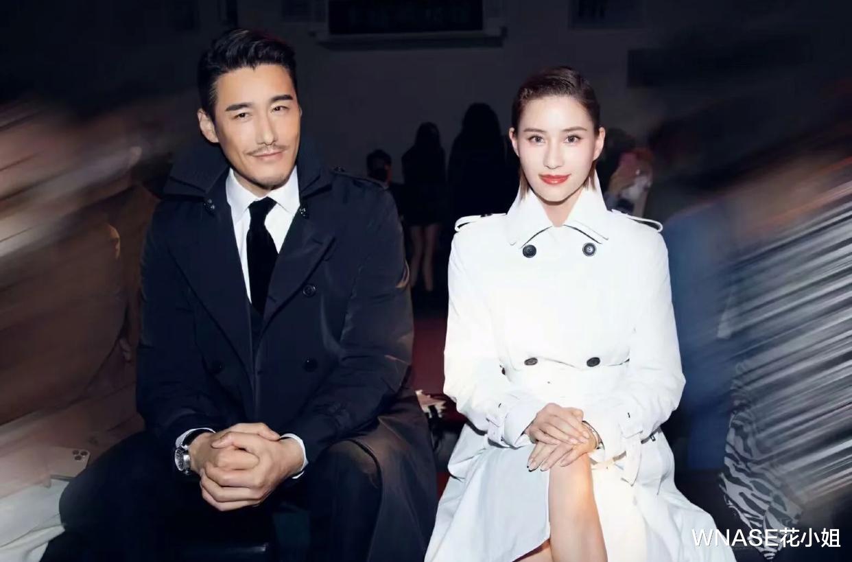 WNASE花小姐 种草了时尚达人穿的“风衣”羽绒服，好看不胖，堪称秋冬颜值担当