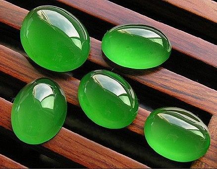 翡翠|翡翠“盘”一“盘”，能够升值吗？