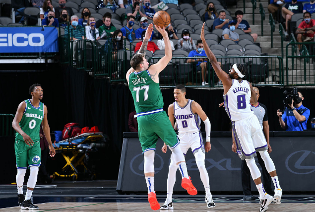 独行侠|西部又乱了！太阳重回第一，独行侠爆冷输球，洛城德比首轮相遇？