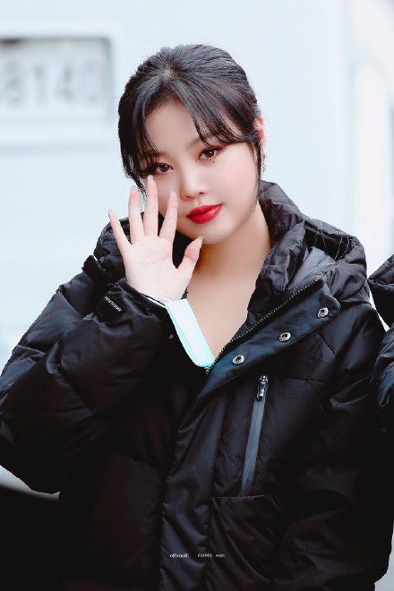 徐信爱|韩网友爆料徐信爱也是校暴加害者，徐穗珍能否像金宣虎一样翻身？