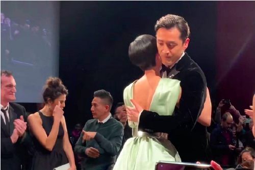 绅士手|娱乐圈的绅士手，陈伟霆抱空气，权志龙扶墙，毛不易样子太可爱了