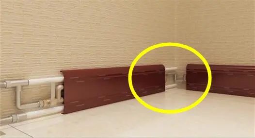 装修时尚家 邻居家把暖气片装进踢脚线里，一开始笑他傻，知道好处后不说话了