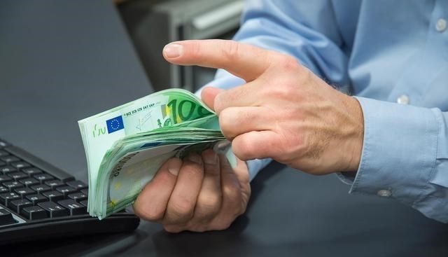 破产 银行破产最多获赔50万，但这2种不赔，储户要“护好”钱袋子了！