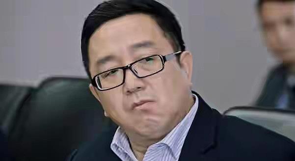 赵本山|《突围》句号：从姜昆徒弟到赵本山助理，再婚娶小11岁娇妻