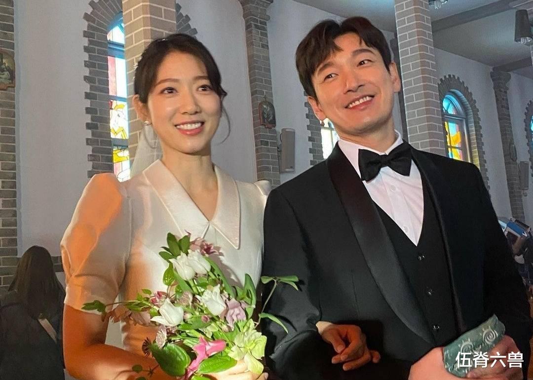 朴信惠|朴信惠新剧惨淡收场，高开低走遭吐槽，离开男神效应难挑大梁