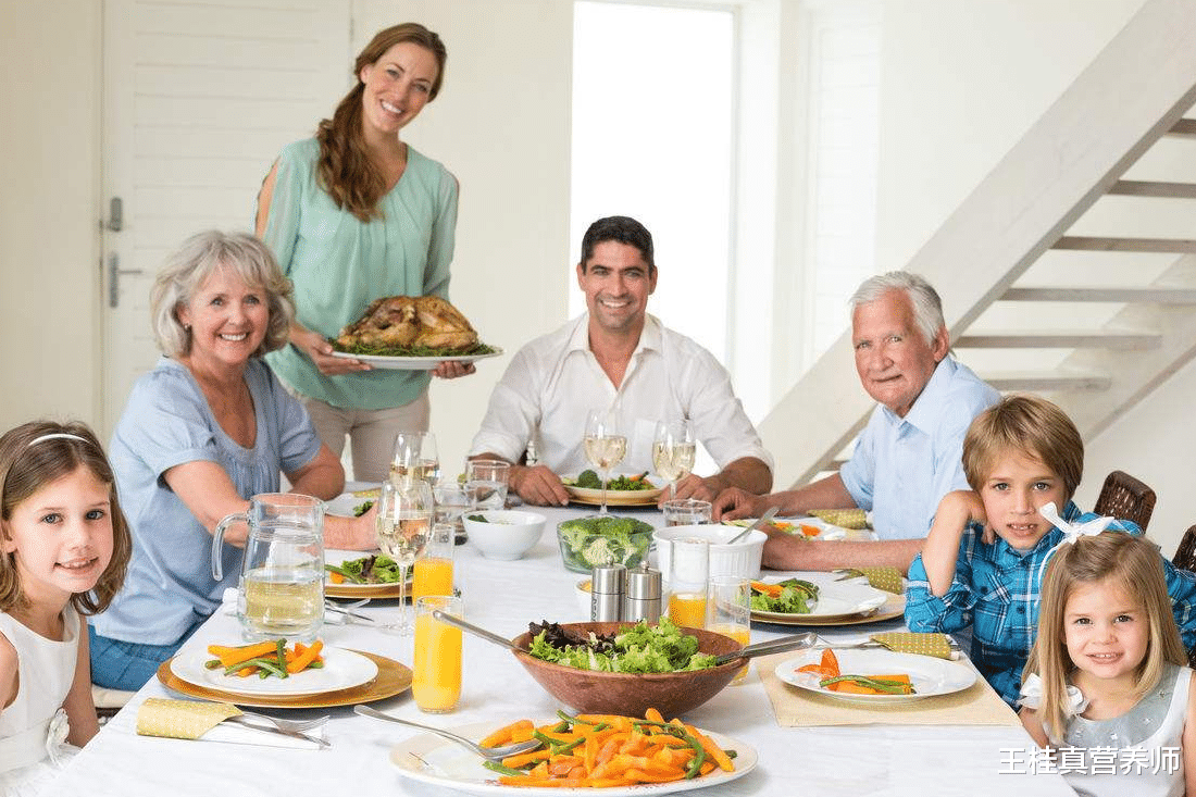 王桂真营养师|高血糖不等于糖尿病，饮食做到2少1多，逆转高血糖，远离糖尿病