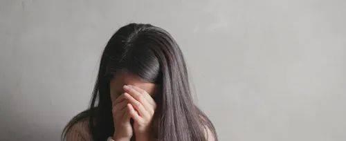 天明情感说 18岁女孩怒喝敌草快：给你后悔的时间，但是还有活命的机会吗？