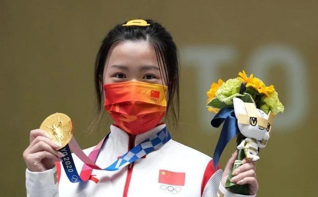 教教你家娃|又一服装企业火了？不仅给河南捐3600万，还给奥运首金获得者送房