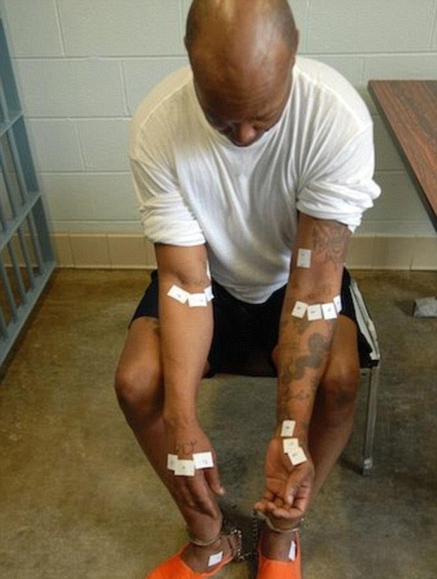 小猫咪的星座故事 最悲惨的死刑犯:注射死刑,连扎18针未果,最终因染疫离世