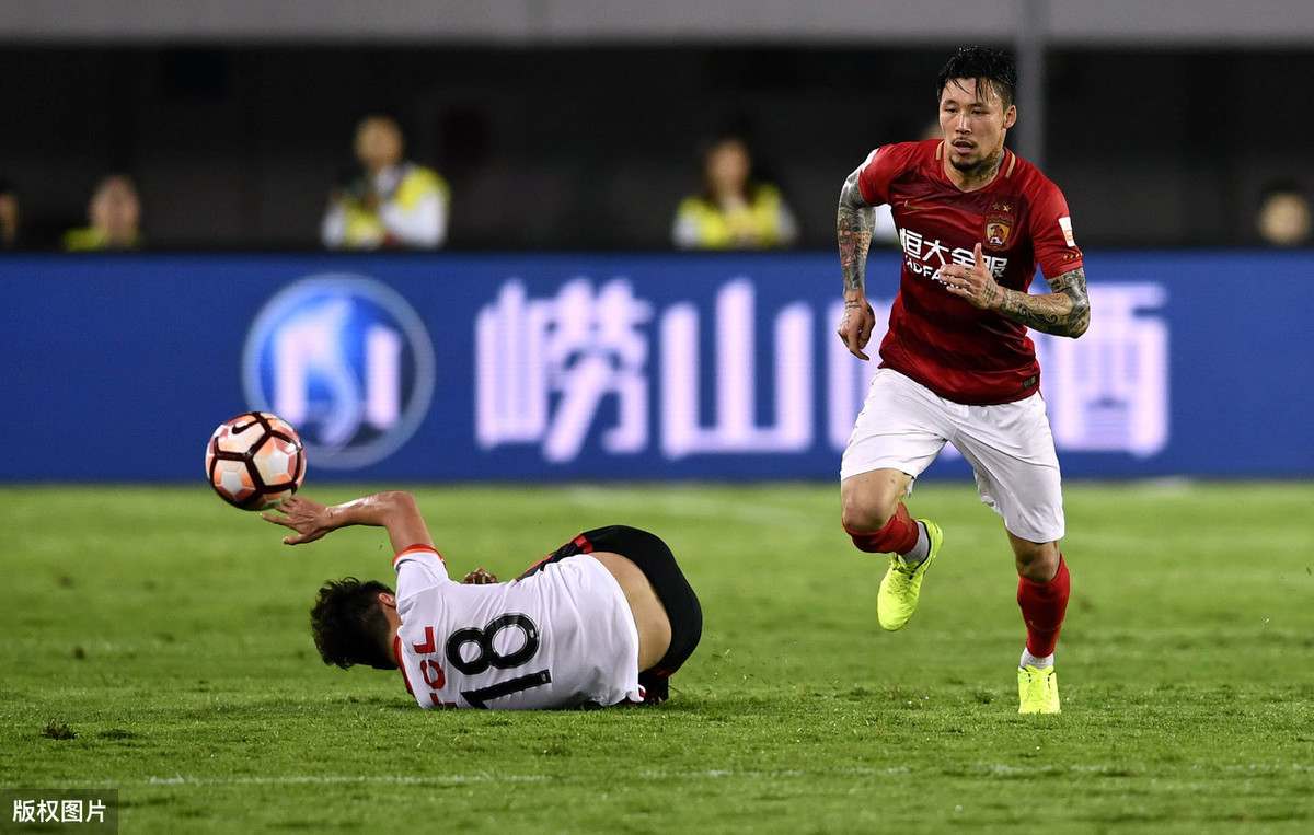 中超|卡塔爾聯(lián)賽全明星VS中超全明星全方位對比，誰的實力更勝一籌？