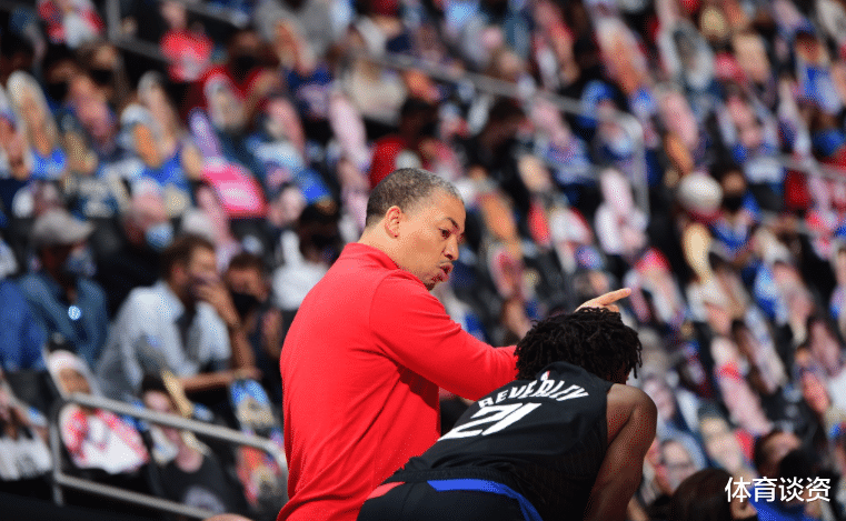 勒布朗·詹姆斯|剛加盟就給6400萬！季后賽卻0分鐘棄用，離開詹姆斯，你還沒贏過