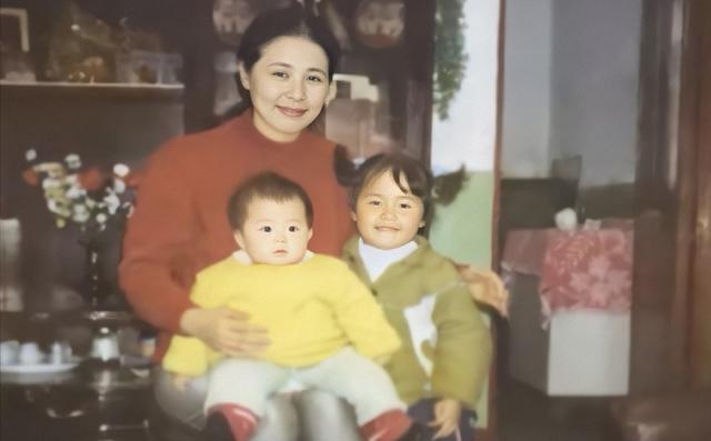 周雨彤|五年前，黄景瑜、许魏洲惊天一吻，耽误了周雨彤的大好前程