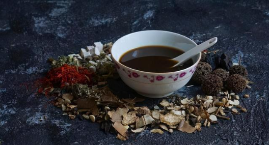 |肾不好的根源找到了，老祖宗用3味药，让肾脏显年轻