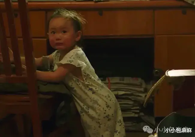 小小包麻麻|少女厕所遭霸凌:孩子的恶,既天真又可怕