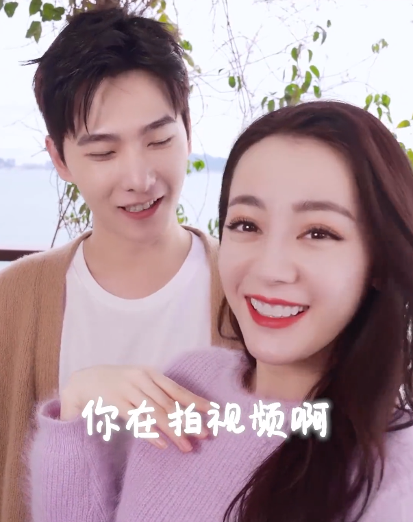 时尚风行派|杨洋热巴CP感爆棚！高颜值组合要大火，热巴穿香芋紫毛衣太时髦