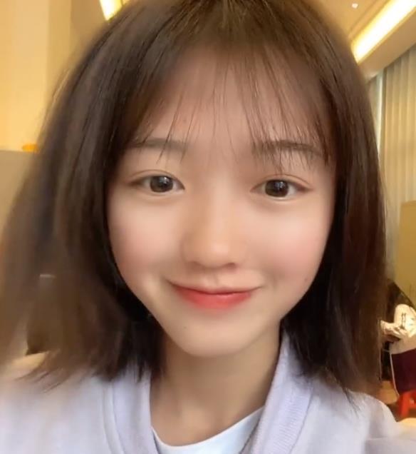 变形计|变形计神仙妹妹考入中专，晒男友被赞有夫妻相，自曝是整出来的