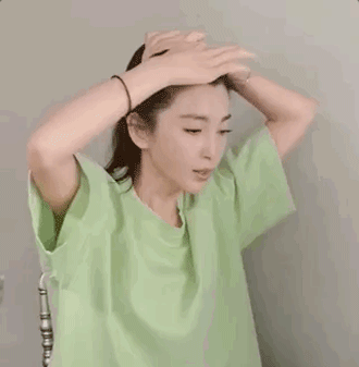愿你快乐|刘诗诗扁头变圆头，侧脸颜值飙升，女明星都开始武装到后脑勺了？