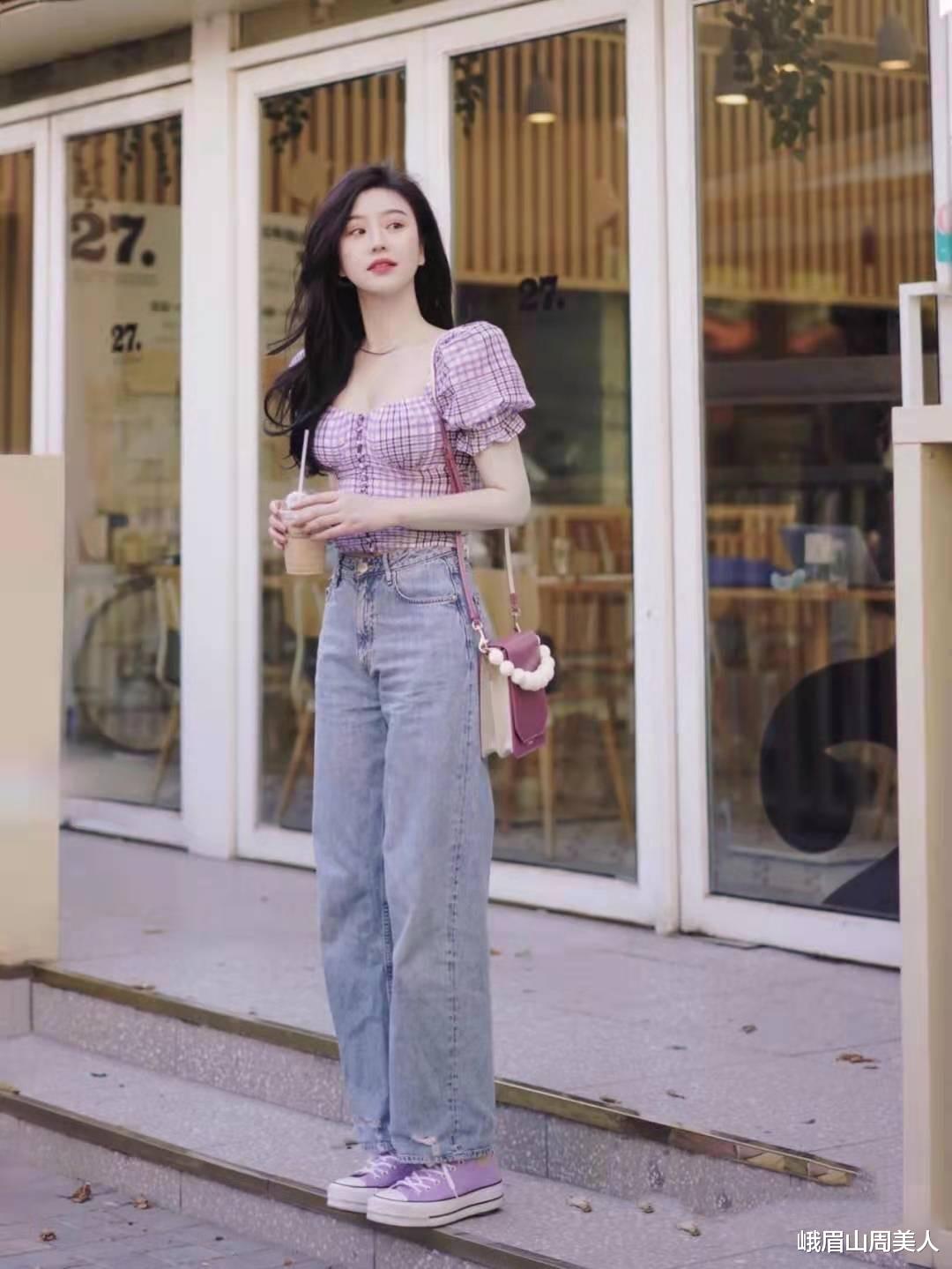 峨眉山周美人|夏天穿T恤，别只买黑白灰，试试这3种高级色，显白还减龄