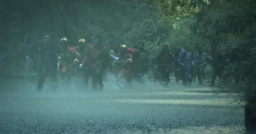 花匠小美|朱一龙《峰爆》将上映，预告氛围感拉满，豪华阵容票房不愁了