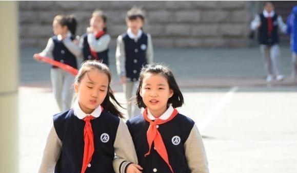 依科育儿吧|教育部发布新通知，小学“入学年龄”将有所调整，家长们喜出望外