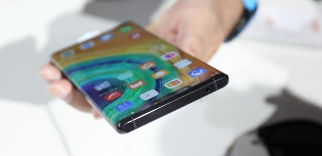 AirPods|有必要买四千块钱手机吗,想从低端机换成麒麟9905G?